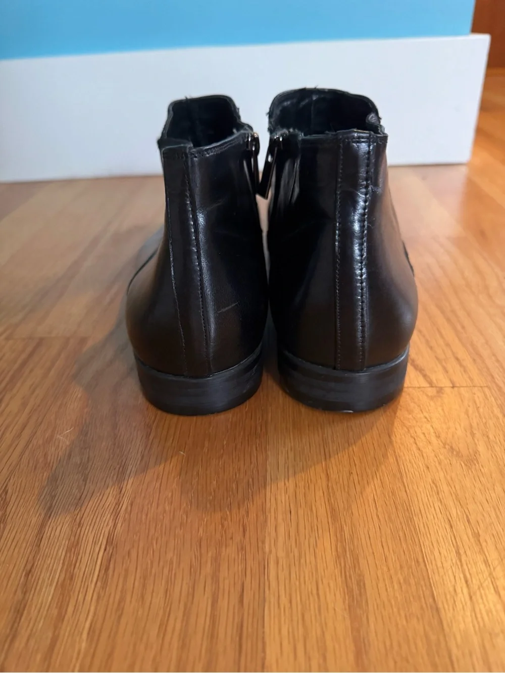 Politix sleek black